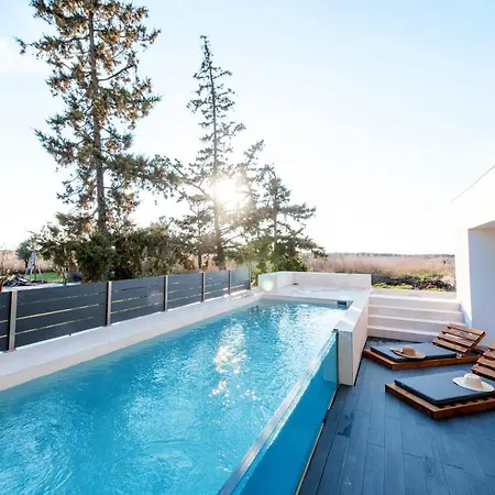 Villa Serene Seafront