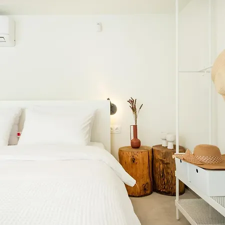 Serene Seafront نيا إيراكليا