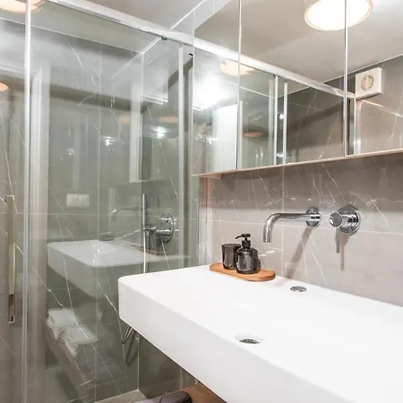 Serene Seafront فيلة *